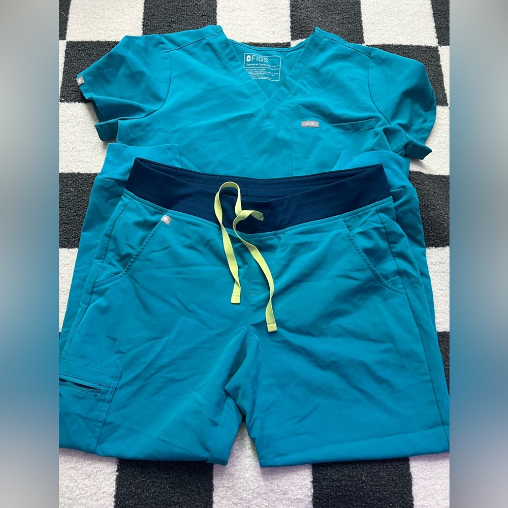 FIGS teal scrub set